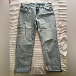 NWT Old Navy Cute Embroidered Boyfriend Mid Rise jeans